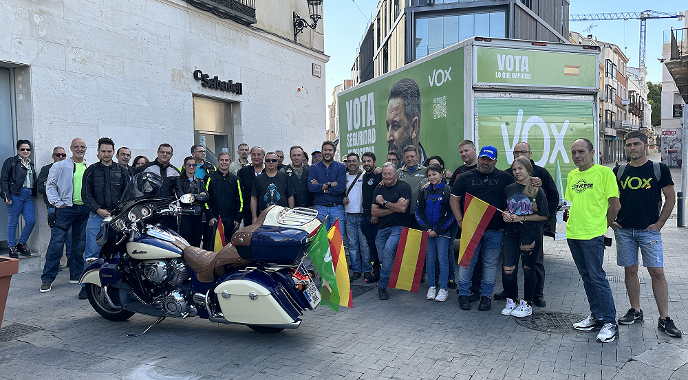 Ruta en moto de Vox, junto con afiliados y simpatizantes. Guadalajara. //Imagen: Vox