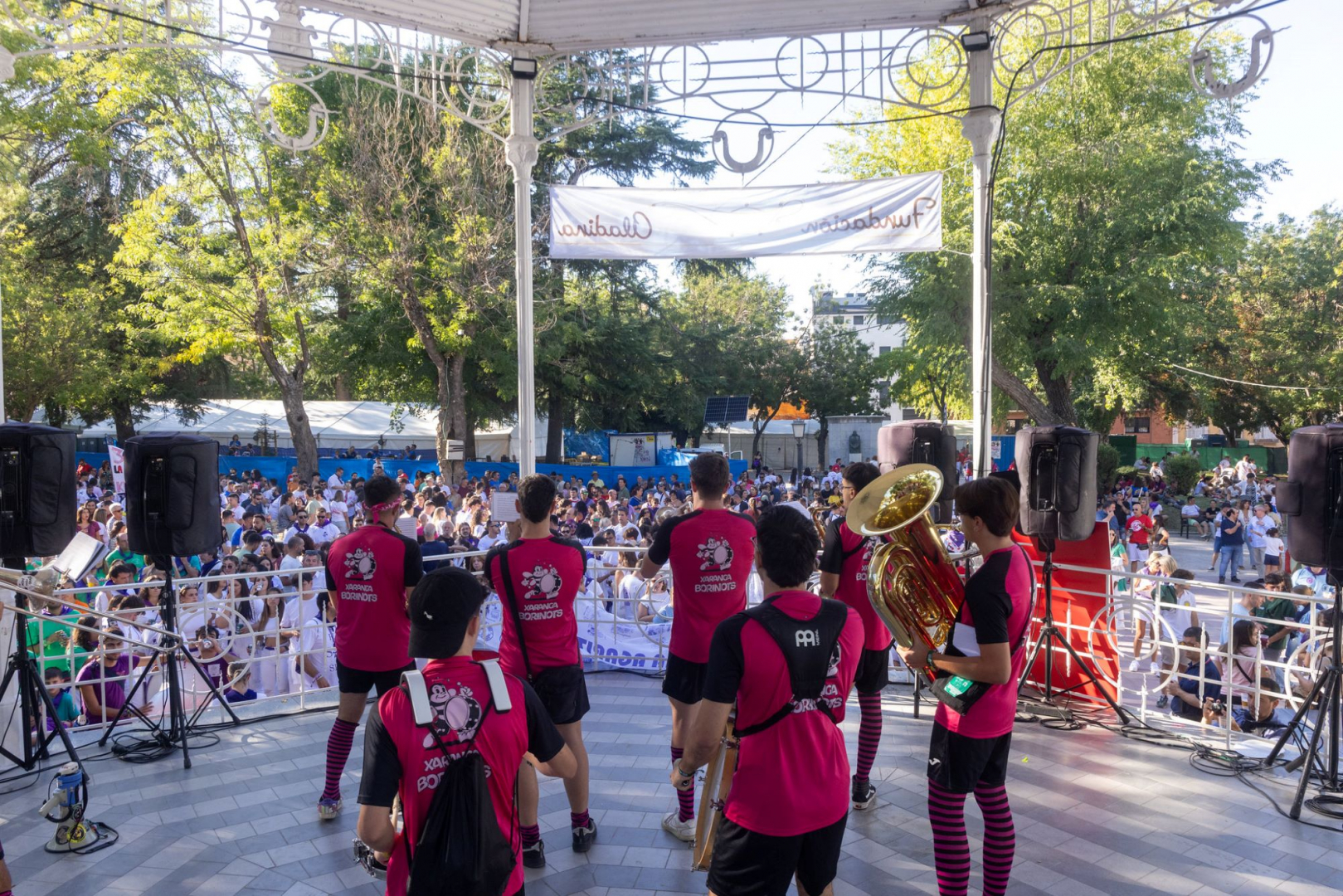 Concurso de charangas.