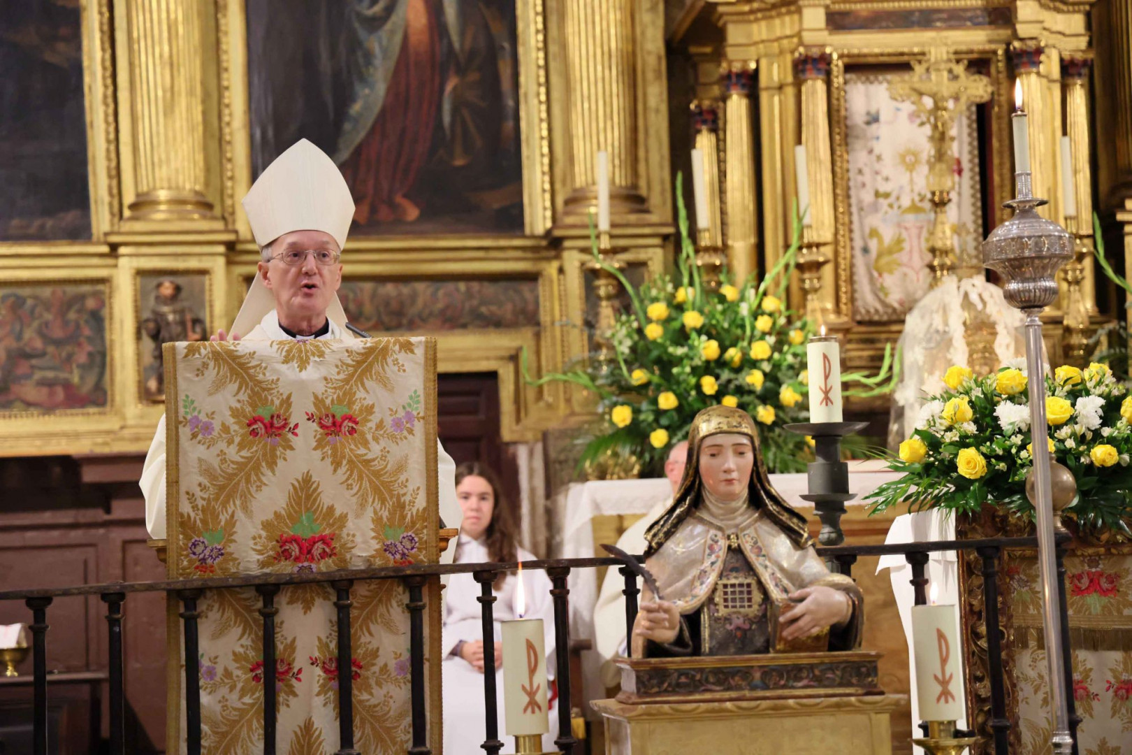 El obispo de la Diócesis de Sigüenza-Guadalajara presidió el oficio religioso//Imagen: Brave Comunicación. 