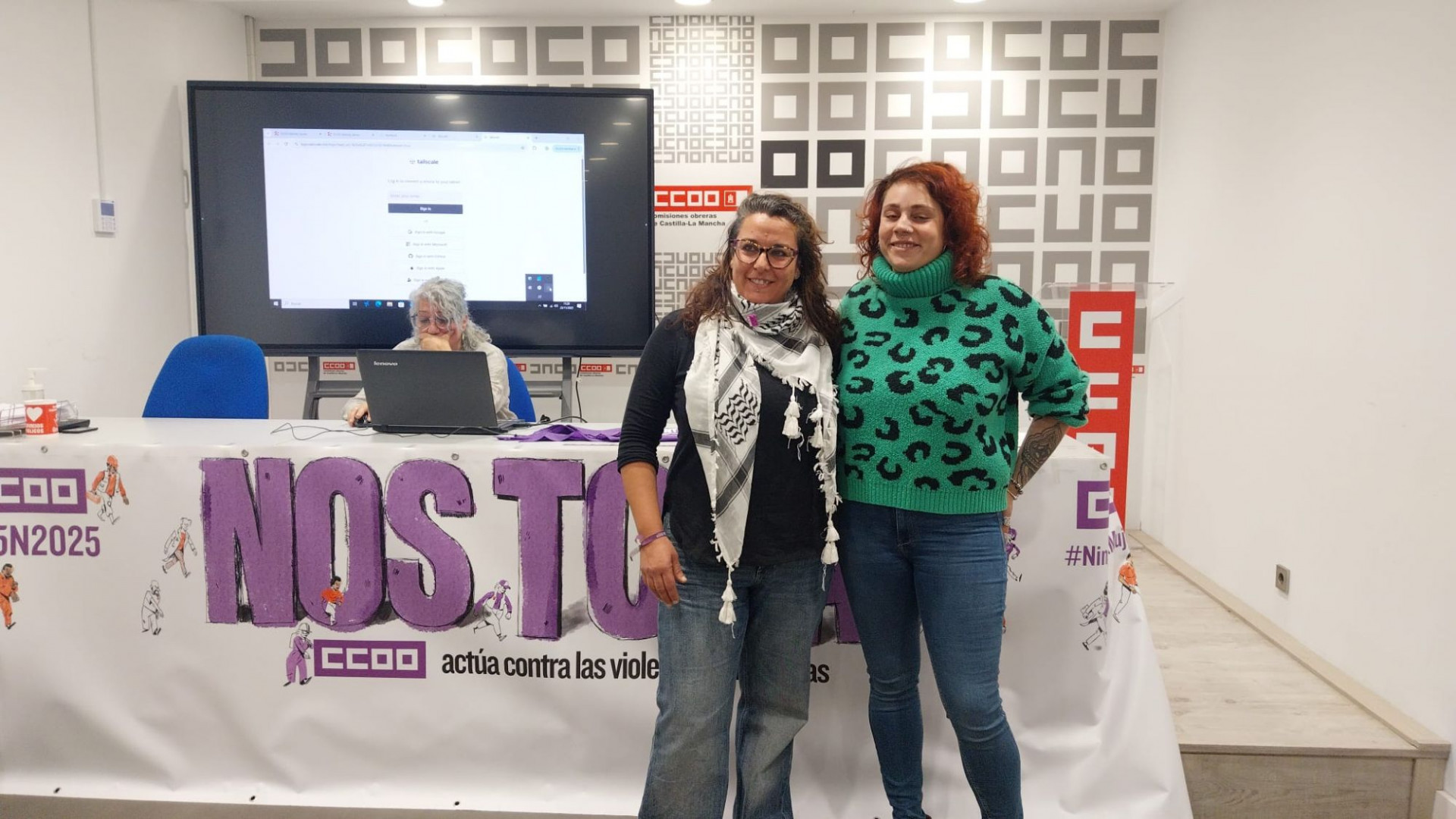 Teresa Sánchez y Laura Tavecchia, en la jornada taller de CCOO Guadalajara.