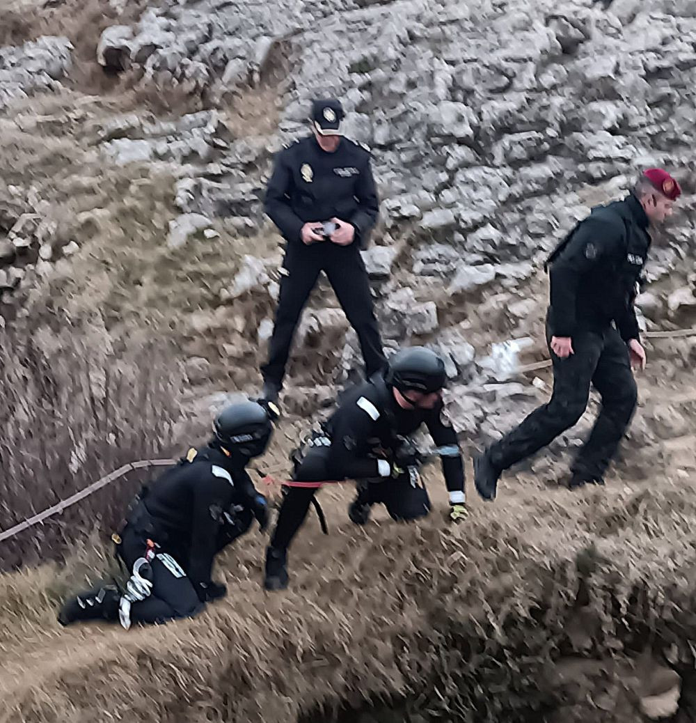 La labor del GEO ha sido fundamental en el hallazgo del cad&aacute;ver//Imagen: 111 Cantabria.