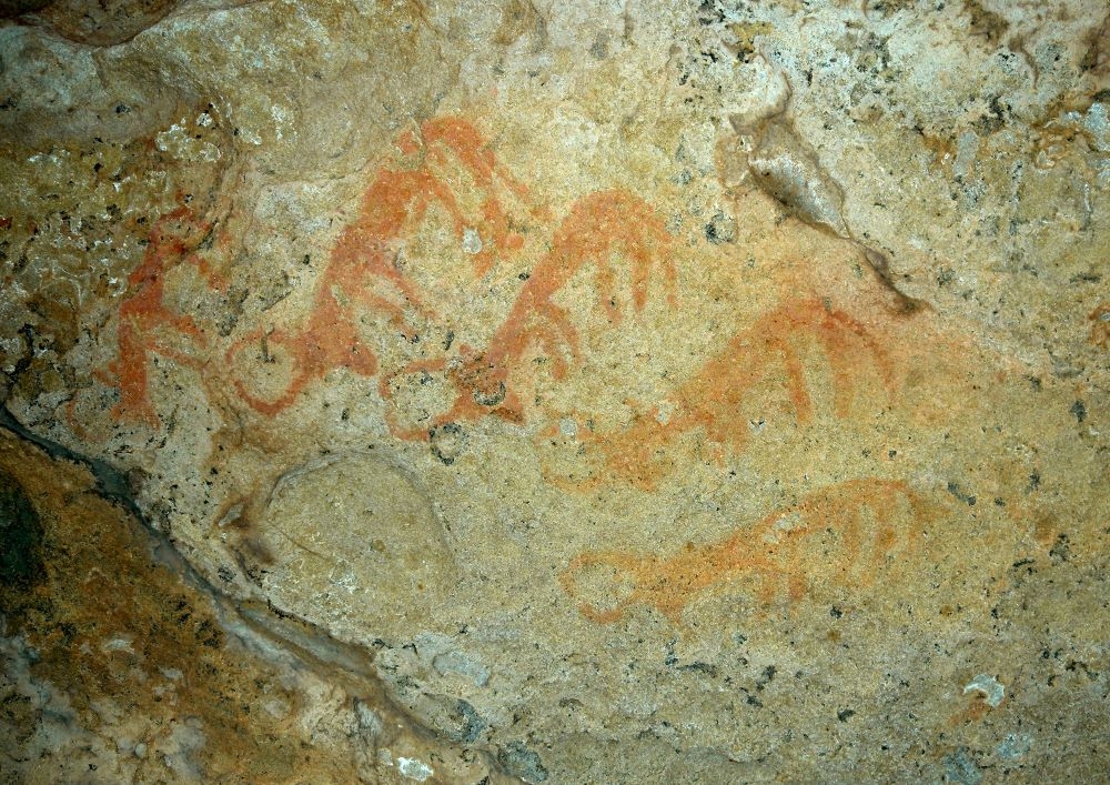 Ejemplo de arte rupestre levantino en la Sierra de Caldereros.
