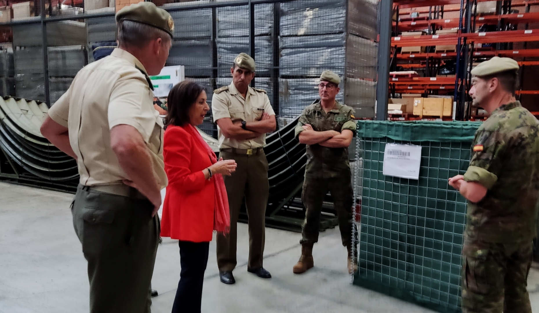 Visita reciente de la ministra de Defensa Saliente, Margarita Robles.