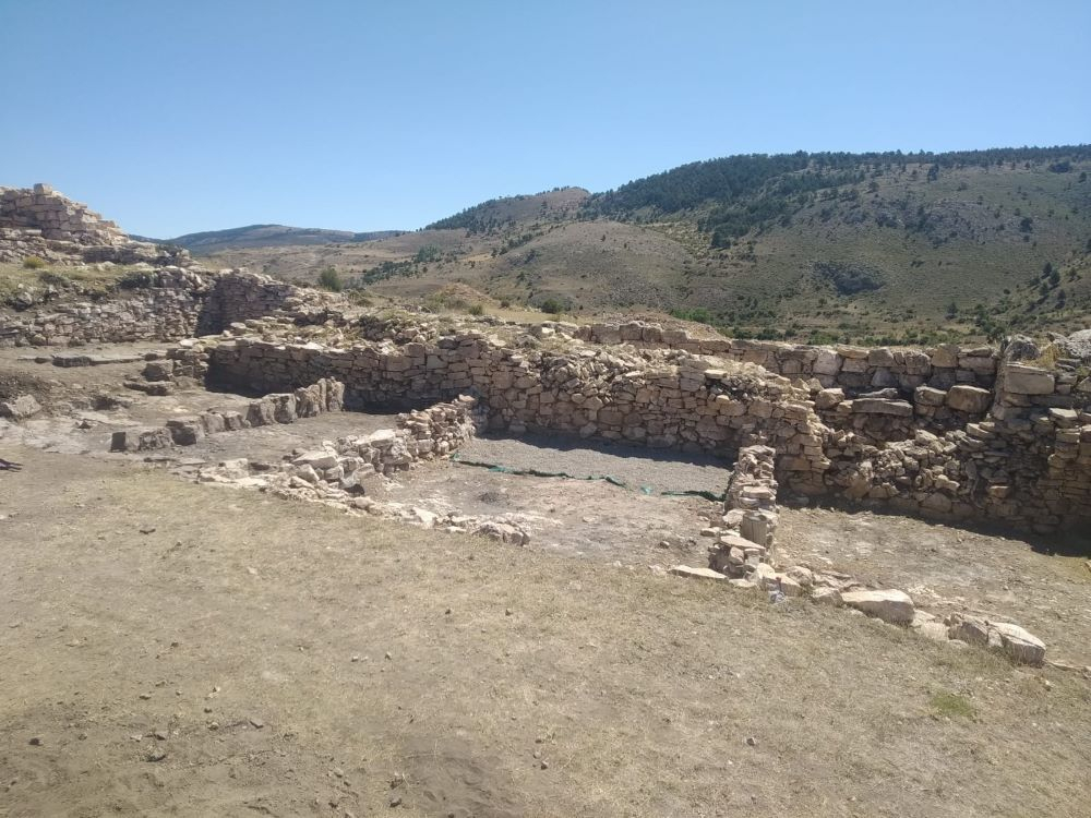 Vista general de la zona de talleres excavada en Castil de Griegos en las últimas campañas.