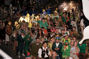 Comparsa La 22 (“Duendes y hadas, Un mundo de fantasía”