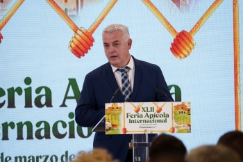 JLVega_Discurso inauguración Feria Apícola.jpg