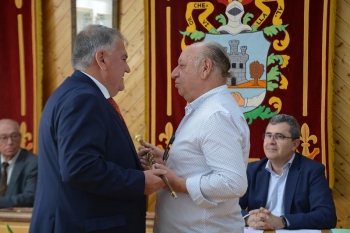 En Horche, Juan Manuel Moral ha pasado el testigo a otro candidato socialista, Manuel Salvador Ruiz.