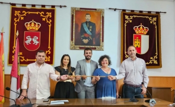 Borja Castro (PSOE) vuelve a recoger el bastón de mando en Alcocer.