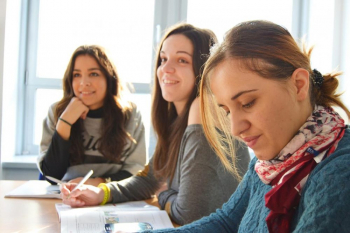 Cerca de 4.200 estudiantes de Castilla-La Mancha se examinarán del B1 en idiomas de manera gratuita 