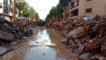 "Esto es una zona de guerra. Lo estás viendo y no te lo crees": Una decena de agricultores del Señorío de Molina viaja a Catarroja, en la zona cero de la DANA