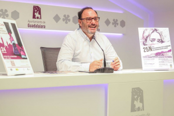 El Ayuntamiento descarta el morado para la iluminación municipal del próximo 25N