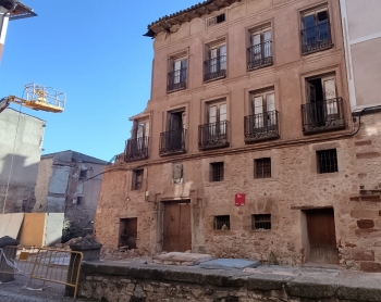 El Palacio de los Arias (s.XVIII) en Molina de Aragón sucumbe ante la inacción y el olvido de sus propietarios