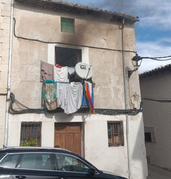 ACTUALIZACIÓN: Los bomberos apagan un incendio declarado en una casa del casco antiguo de Horche