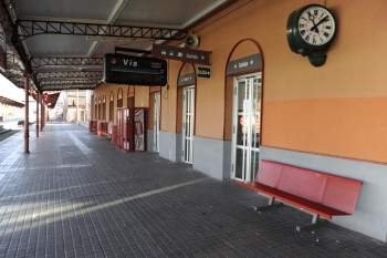 Adif construirá una nueva vía y renovará parte de las existentes con una inversión de 1,4 millones de euros