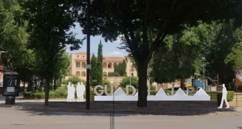 El Ayuntamiento instalará letras gigantes con la palabra Guadalajara en la glorieta de la Aviación Militar Española y en la rotonda del Quijote