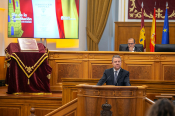 García-Page: "Que nadie se apropie de la Constitución. Es un texto de todos y debe seguir siéndolo"