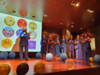 Las Burbutrizes felicitan 2025 a ritmo del chotis “Guadalajara, Madrid A-2 pasos”