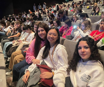 Lucía, Erika y Sofía representan al Consejo Local de Infancia y Adolescencia de Alovera en el VIII Encuentro Estatal de Consejos de Participación Infantil y Adolescente de Unicef