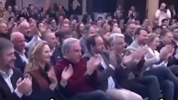 Los 'momentazos' de Paco Núñez en Asturias: cerrado abrazo y ovación a Carlos Mazón 