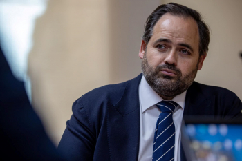 EDITORIAL. Paco, Paquito, Paquete