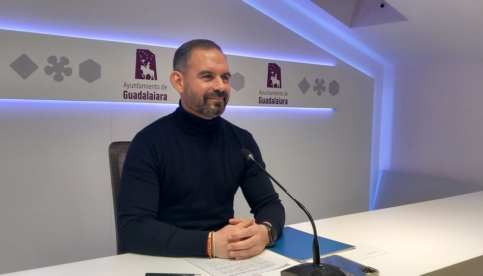 Santiago López Pomeda, concejal de Festejos, durante la rueda de prensa.