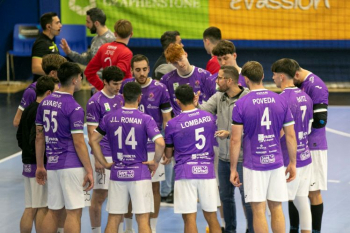 Pese a la derrota, el IMPULSE Balonmano Guadalajara sigue metido de lleno en la lucha