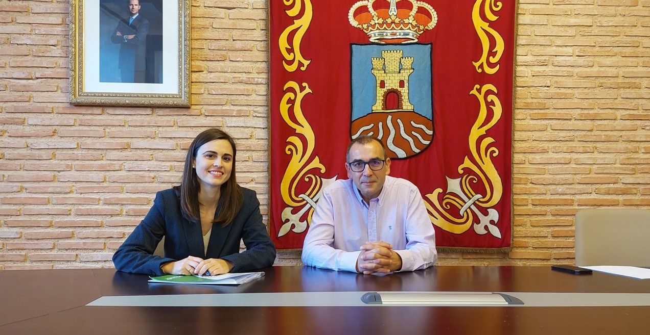 Pilar López, junto a Marco Antonio Campos//Imagen: Impulsa Guadalajara