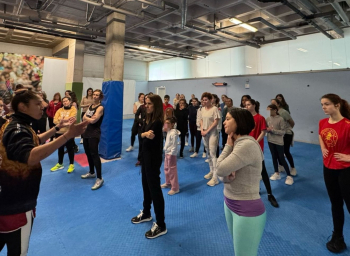 Cerca de un centenar de personas participan en el Taller de Defensa Personal organizado por la concejalía de Igualdad