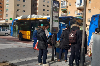 El Ayuntamiento ofrecerá un sistema complementario para la recarga de las tarjetas de bus que admitirá el pago con tarjeta 
