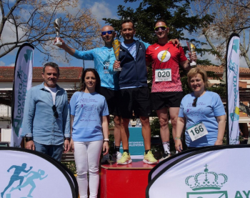 Alovera reivindica la igualdad con una masiva carrera de la mujer