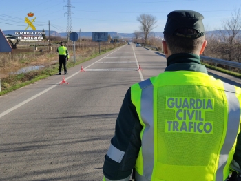 La Guardia Civil investiga al conductor de un vehículo que circulaba de forma temeraria por el casco de Quer sin carné de conducir