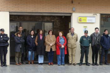 La Subdelegación del Gobierno guarda un minuto de silencio para condenar el asesinato machista de una mujer en Las Palmas