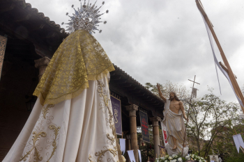 La procesión del Encuentro pone el broche a la Semana Santa en la capital