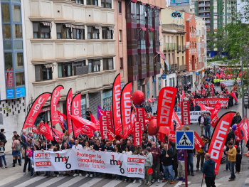 Mas de un millar de personas salieron a la calle en Guadalajara en la manifestación del 1º de Mayo