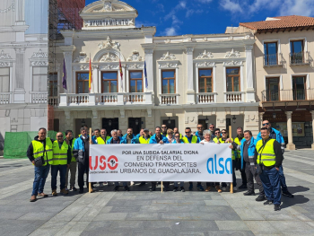 Tercera jornada de huelga en los buses urbanos para mañana martes sin que empresa ni Ayuntamiento muevan ficha
