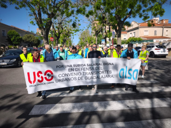 Penúltimo día de huelga de autobuses, a las puertas de convertirse en indefinida