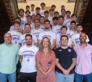 El Ayuntamiento recibe al Deportivo Promesas tras su ascenso a Tercera Federación