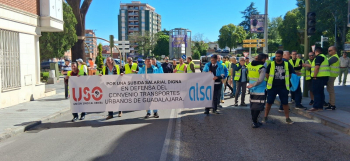 Comité de empresa y Ayuntamiento, satisfechos con el preacuerdo que da carpetazo 'in extremis' a la huelga indefinida de los autobuses urbanos