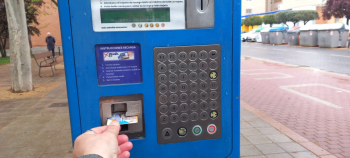 Los quioscos digitales para recargar las tarjetas del autobús estarán listos a finales de la próxima semana