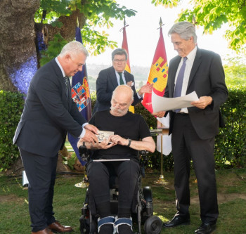 Martín Caparrós recoge el XIII premio internacional de periodismo ‘Cátedra Manu Leguineche’ en Brihuega