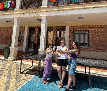 Vega del Henares distribuirá 21.000 vasos reutilizables para reducir el uso de plásticos en las festividades veraniegas 