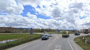 Tres heridos en un accidente por la colisión de tres vehículos y una motocicleta en la CM-101, en Fontanar 