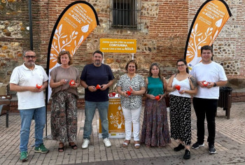 Vega del Henares impulsa el reciclaje de aceite de cocina con una nueva campaña de sensibilización y reparto de embudos
