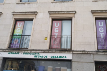 UGT despliega las banderas LGTBI en las sedes de Castilla-La Mancha