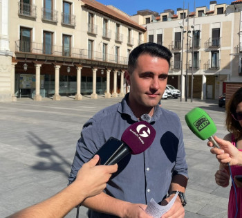 El PSOE denuncia que Guarinos quiere "arramplar" con un millón de euros de colegios y deportes para Ferias