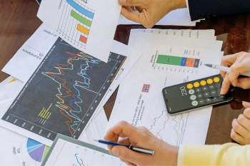 Los inversores levantan el pie del acelerador ante un escenario imprevisible