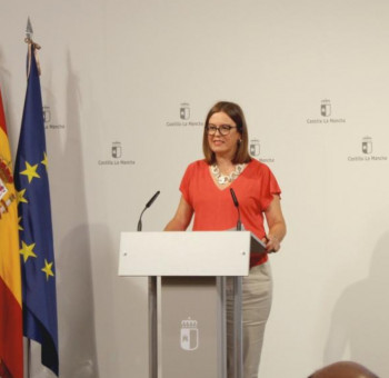 CLM refuerza los servicios sociales para apoyar la atención a mayores en el medio rural