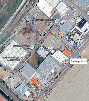 ACTUALIZACIÓN NUBE TÓXICA: Azuqueca limita el tráfico en la zona más próxima a la nave del polígono Ródano incendiada