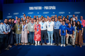 Castillo felicita a Feijóo por su reelección en el XXI Congreso Nacional del PP