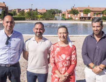 El Ayuntamiento visita las mejoras en las fuentes ornamentales de Las Lomas
